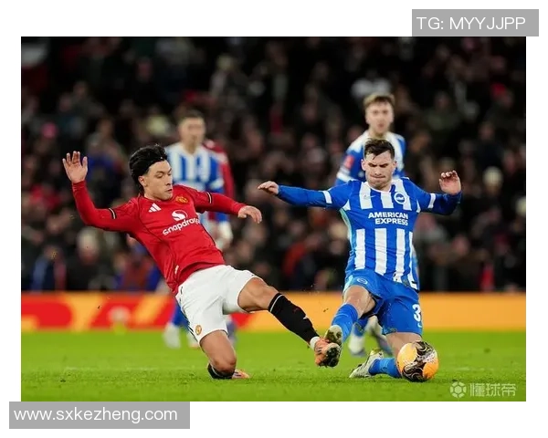 足总杯激战曼联与本菲卡平局红牌争议引发全场热议与焦点分析